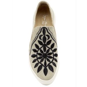 Anthropologie Seychelles Tan embroidered Slip on’s